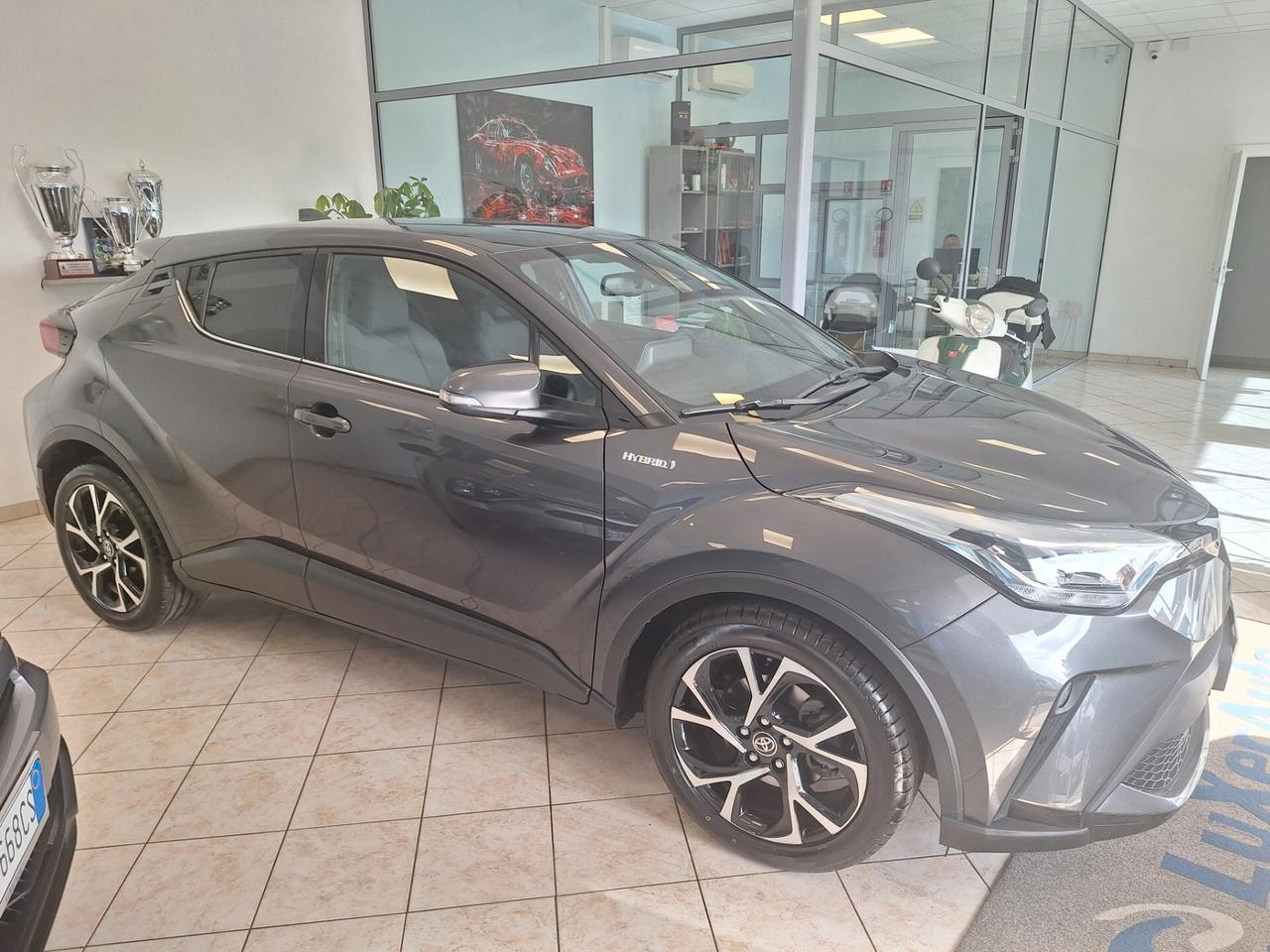Toyota C-HR 1.8 Hybrid E-CVT Trend