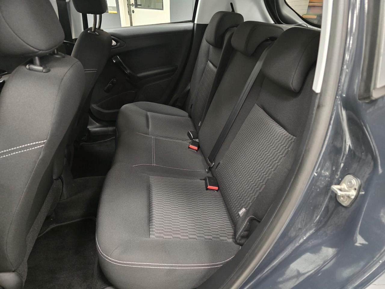 Peugeot 208 PureTech 82 5 porte Active NEOPATENTATI