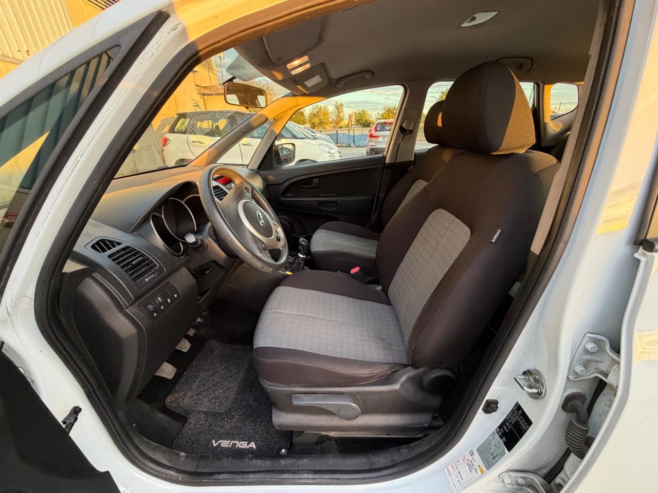 Kia Venga Veng 1.4 CVVT 5p