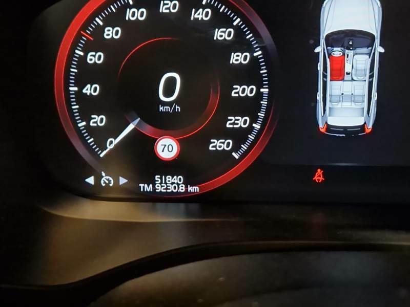 VOLVO XC60 B4 D AWD automatico Momentum Pro