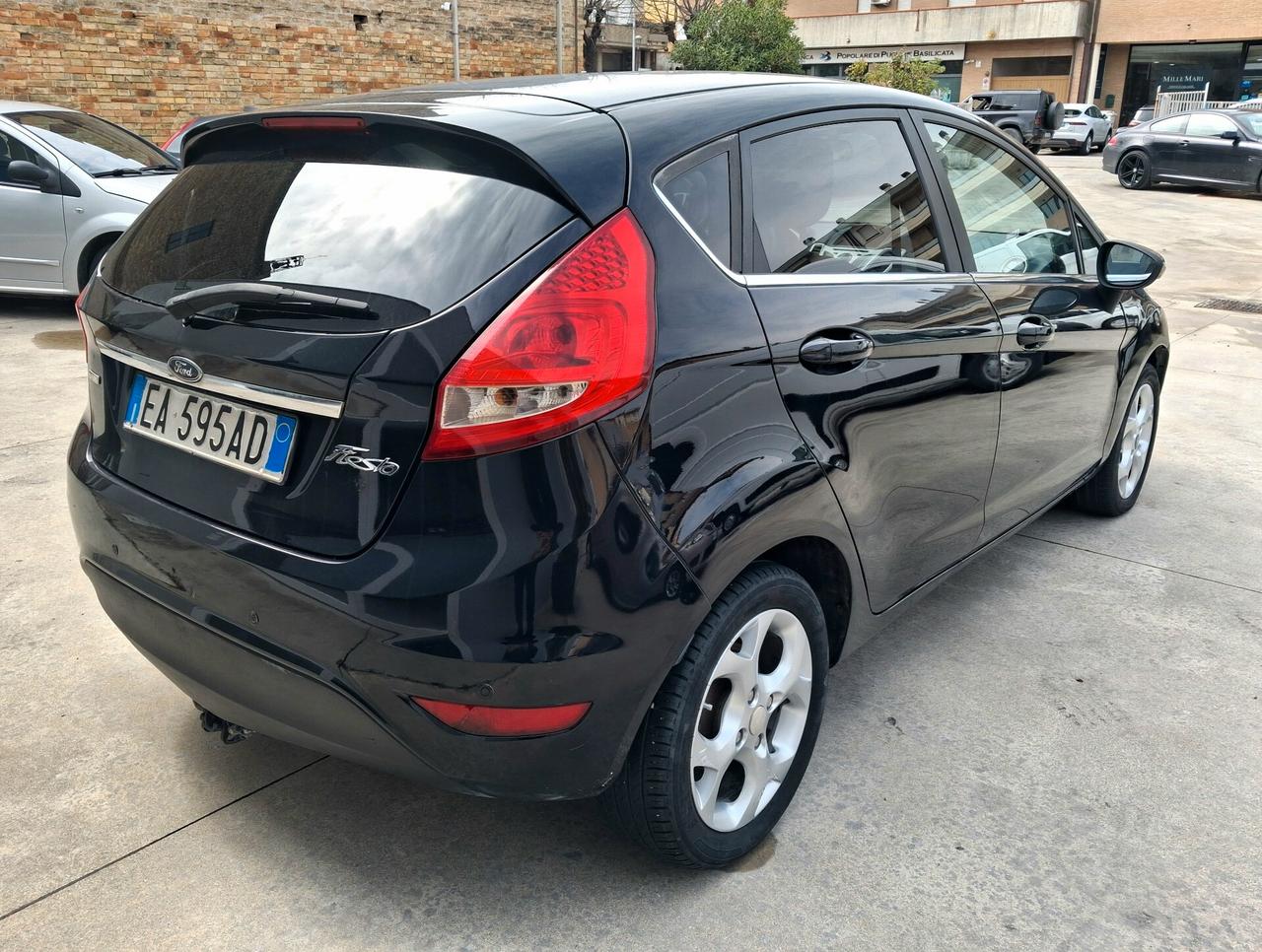 Ford Fiesta Fiesta+ 1.4 TDCi 68CV 5 porte