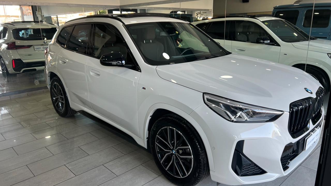 BMW X1 2.0 M SPORT TETTOAPRIBILE UFF ITALIA