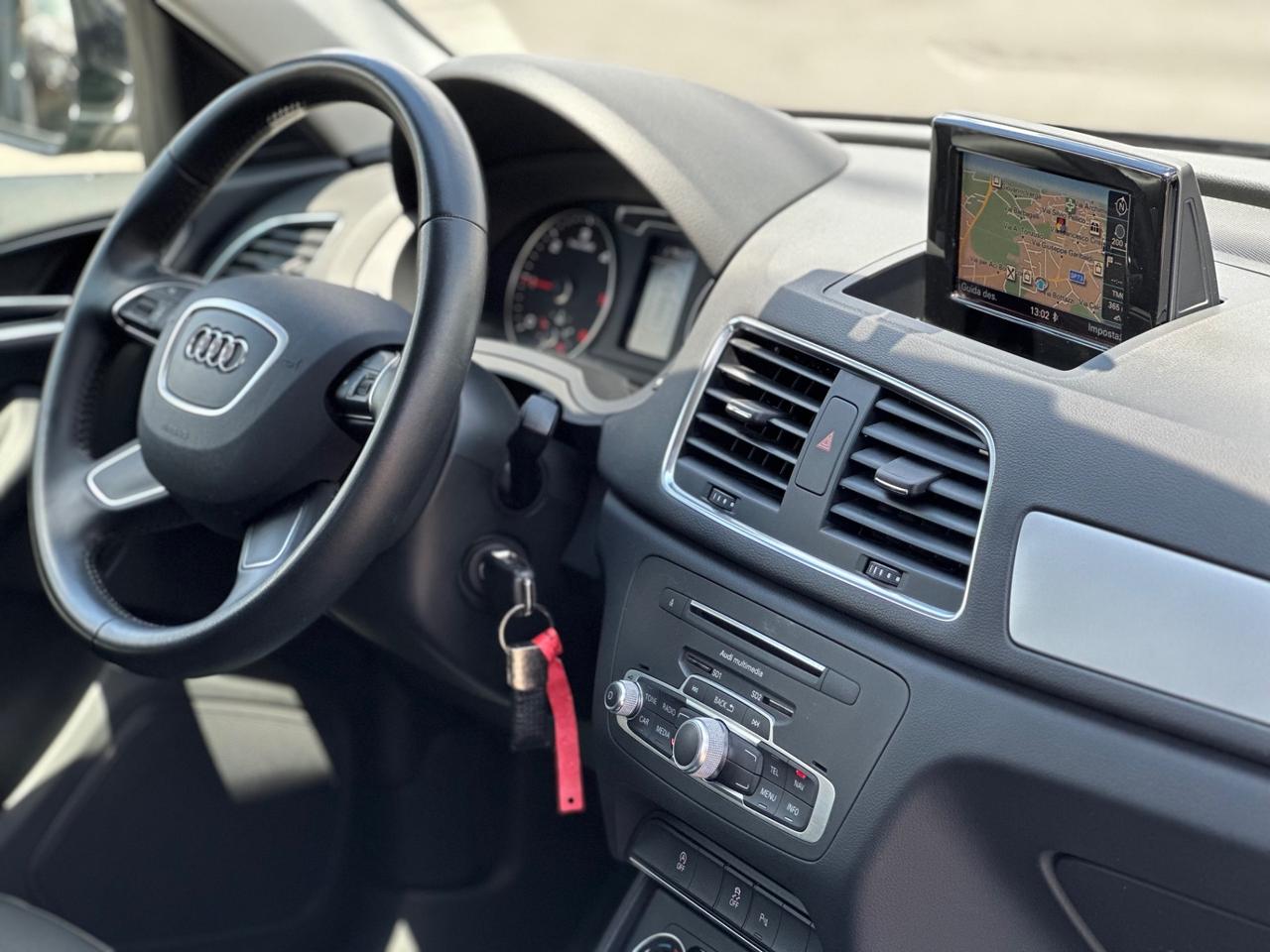 Audi Q3 2.0 TDI 150 CV Business