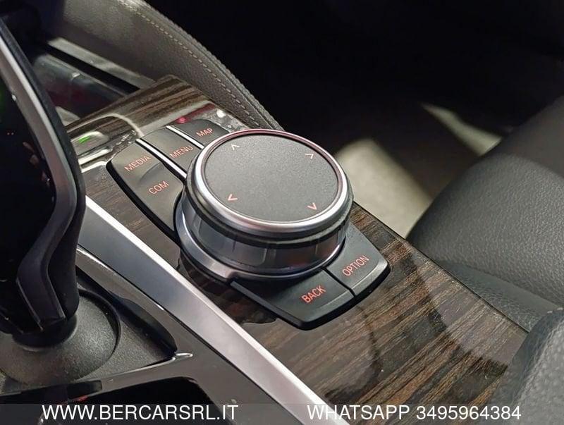 BMW Serie 5 520d 48V xDrive Touring Luxury*SEDILI RISC*TELECAMERA*CAMBIO AL VOLANTE*