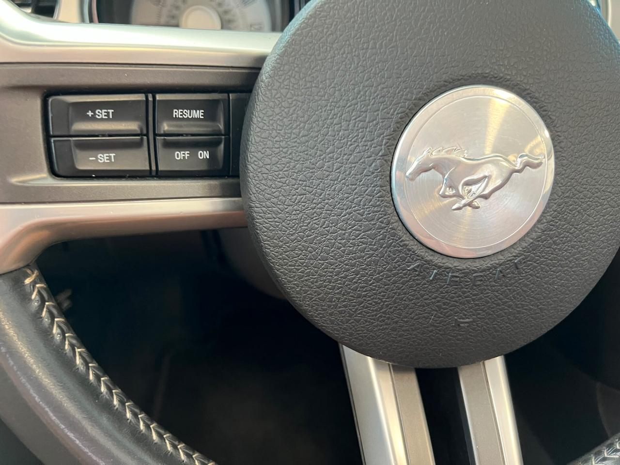 Ford Mustang V6 4.0 CONVERTIBLE