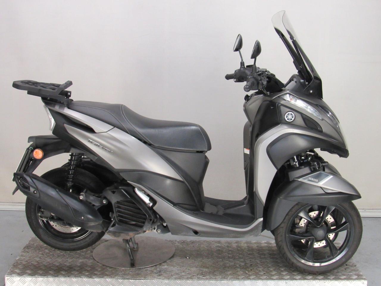 Yamaha Tricity 125 UBS 11 KW PATENTE A1 E B