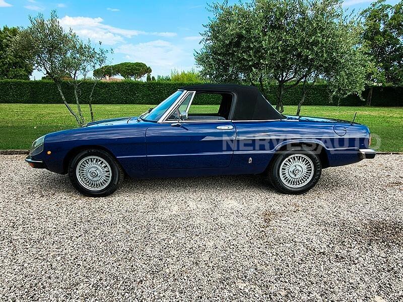 Alfa Romeo Spider Duetto 2000 Blu Interni Beige 1974