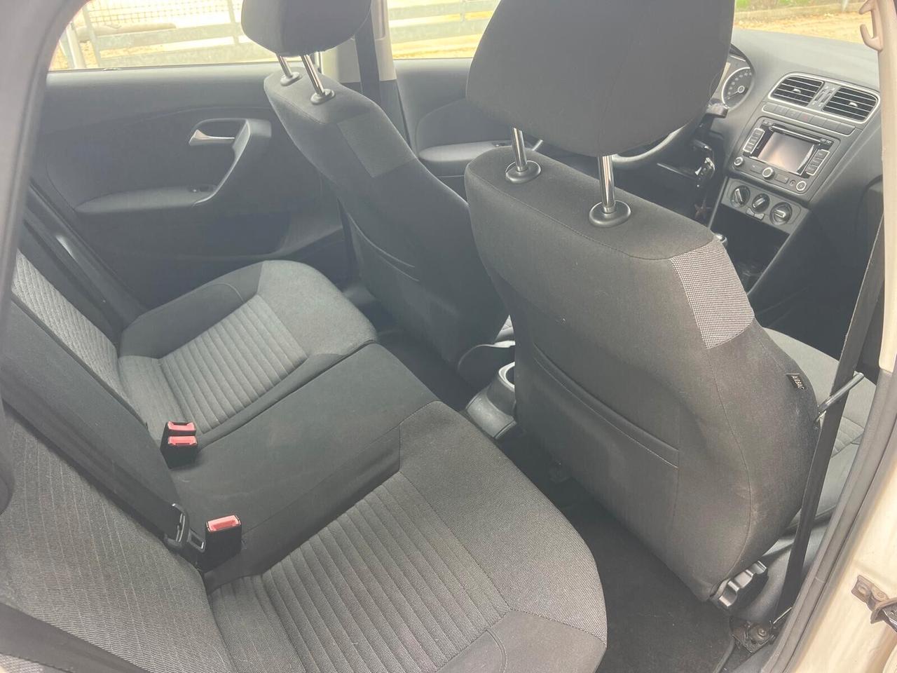 Volkswagen Polo 1.2 70 CV . Comfortline-2013-NEOP.