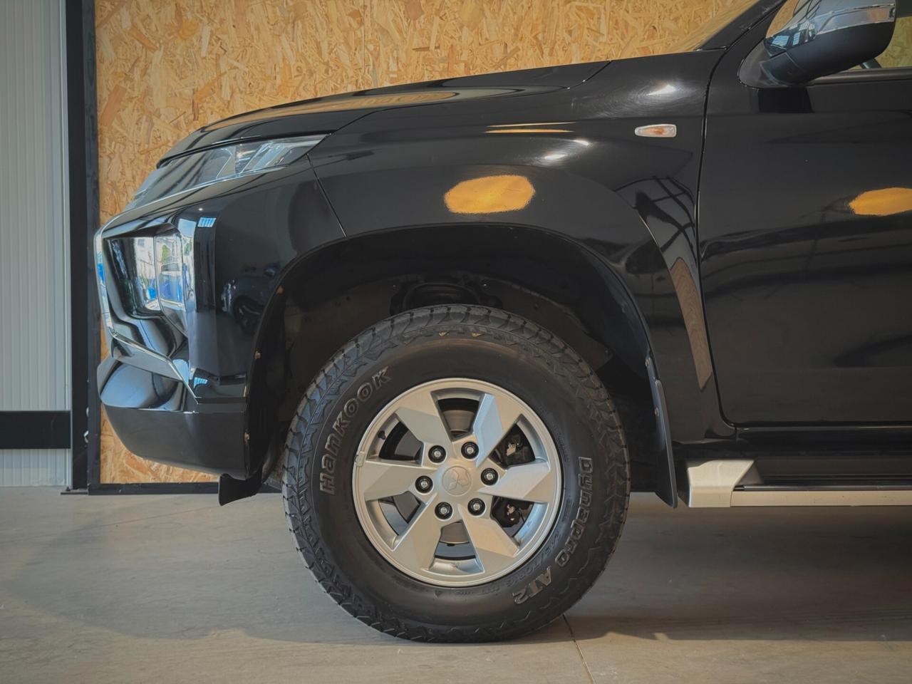 Mitsubishi L200 2.3D 150CV - Doppia cabina 4x4 - MANUALE