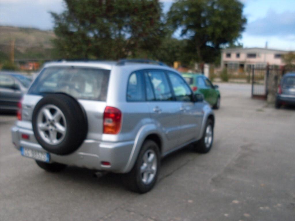 Toyota RAV 4 RAV4 2.0 Tdi D-4D cat 5 porte Sol