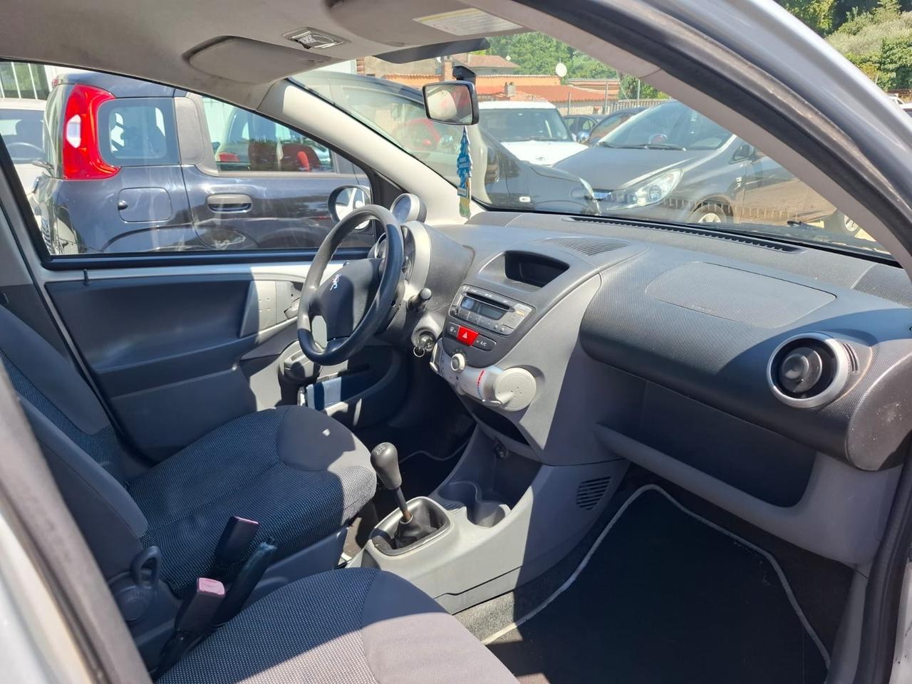 Peugeot 107 1.0 68CV 5p. Sweet Years NEOPATENTATI