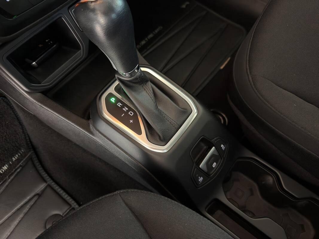 Jeep Renegade 1.5 turbo t4 mhev Upland 2wd 130cv dct