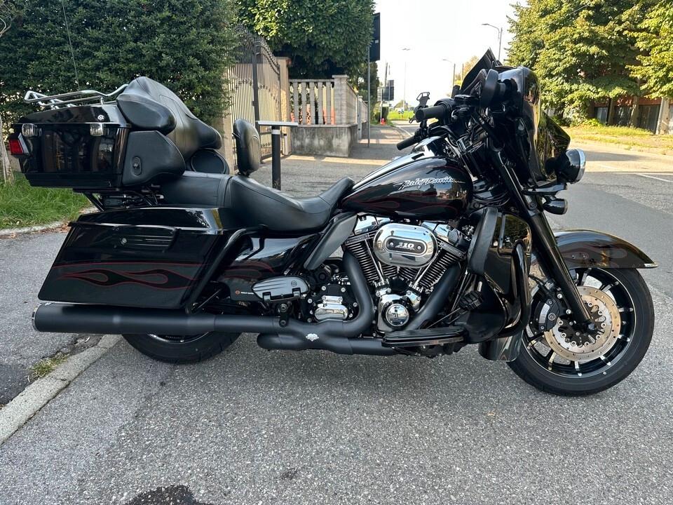 Harley-davidson CVO Street Glide 110 LIMITED EDITION - TOUR PACK ULTRA