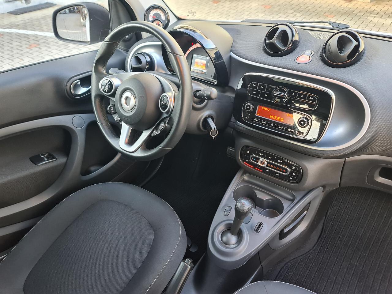 Smart ForTwo aut. 1.0 twinamic Passion - km certif.