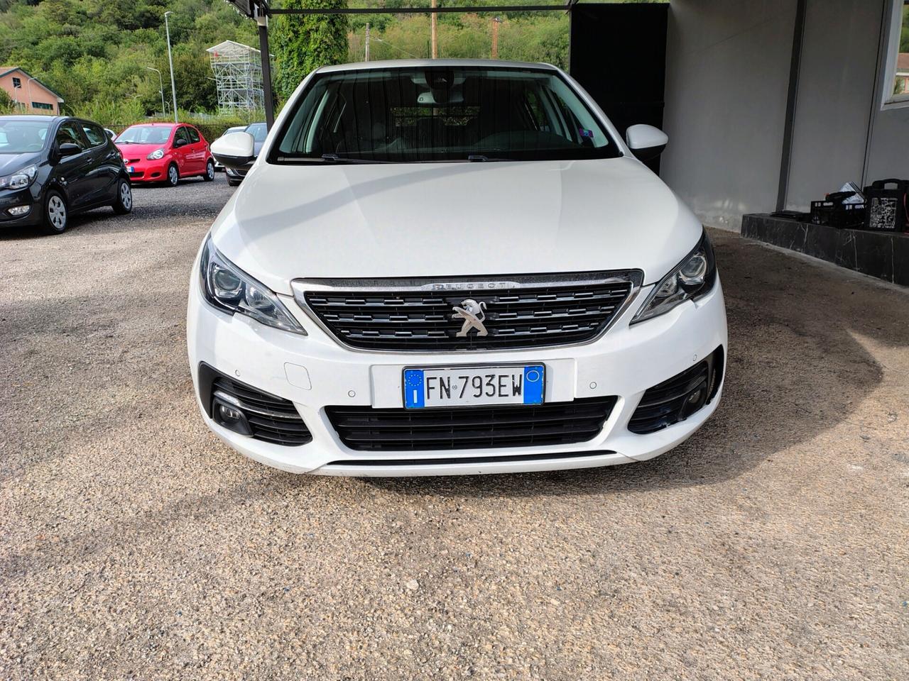 Peugeot 308 BlueHDi 120 S&S Business