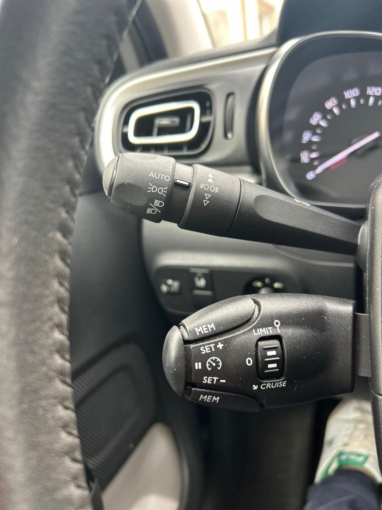 Citroen C3 1.2 puretech Shine 82cv