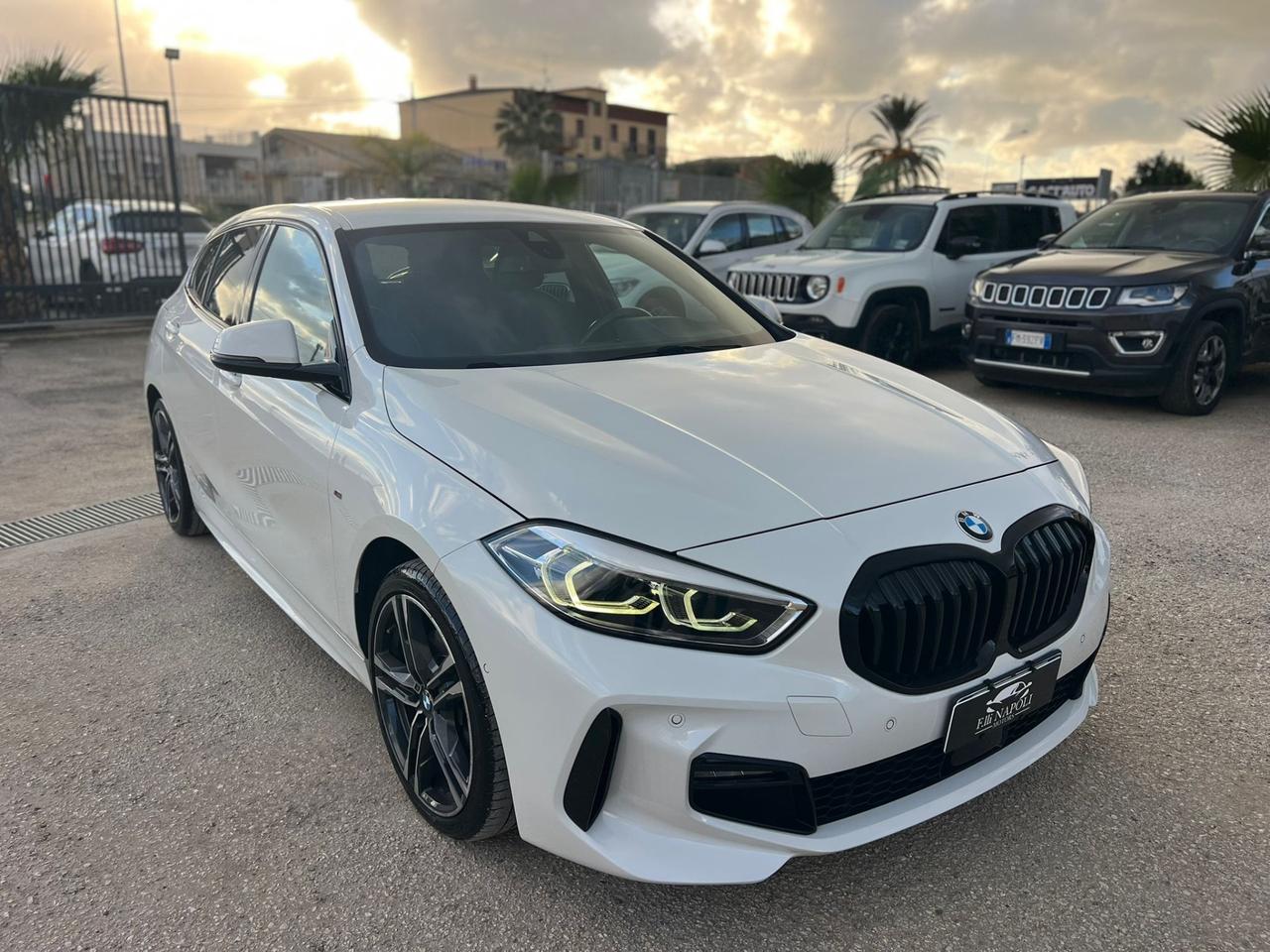 Bmw 118 118d 5p. Msport