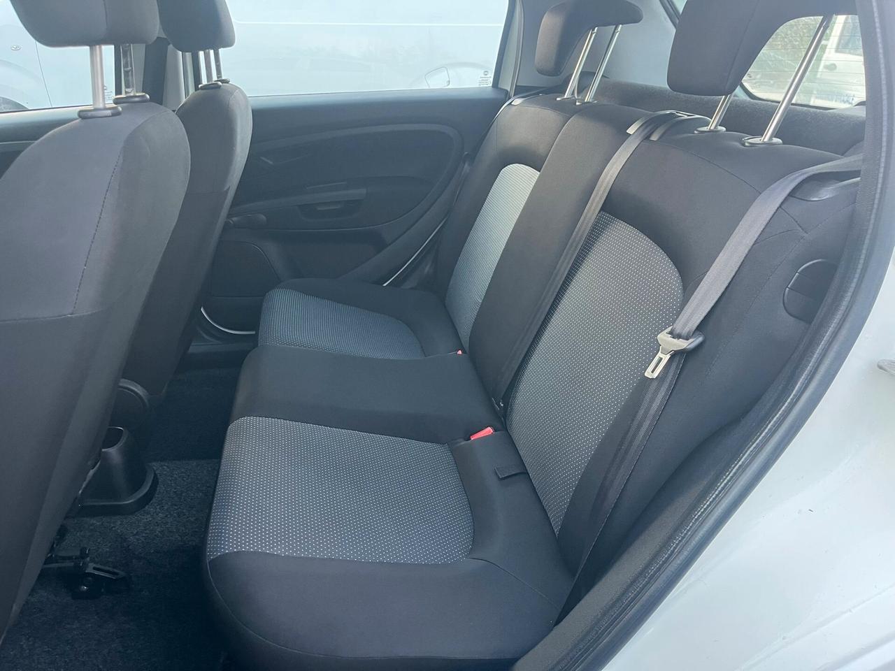 Fiat Grande Punto 1.4 gpl x neopatentati