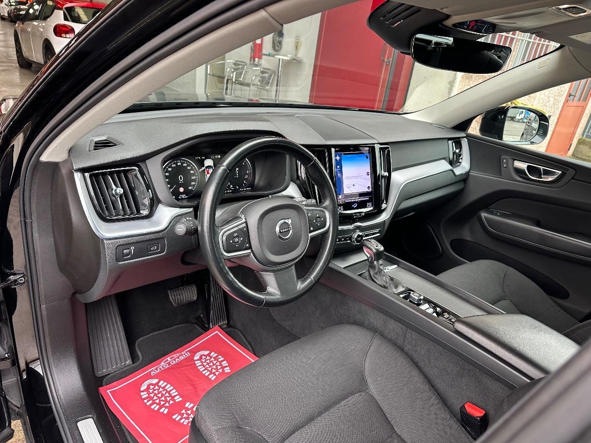 VOLVO - XC60 - B4AWD Geartronic Momentum Pro