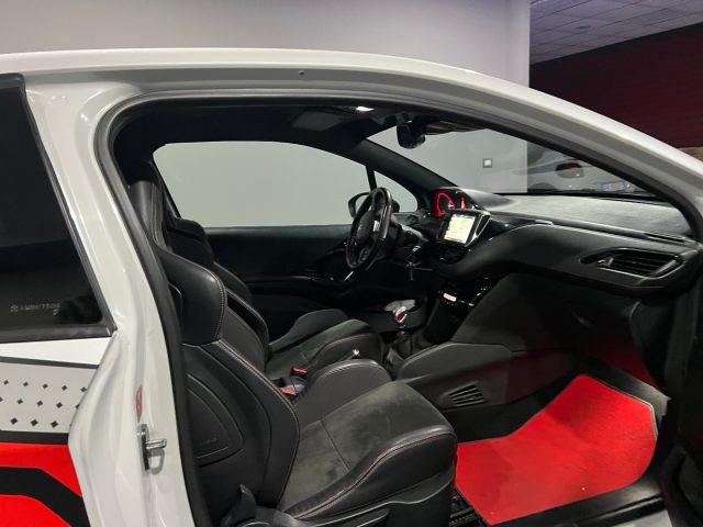 PEUGEOT 208 THP 208 GTi by Peugeot Sport