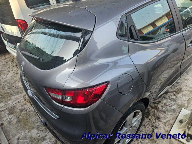 RENAULT Clio 1.2 75CV 5 porte Wave