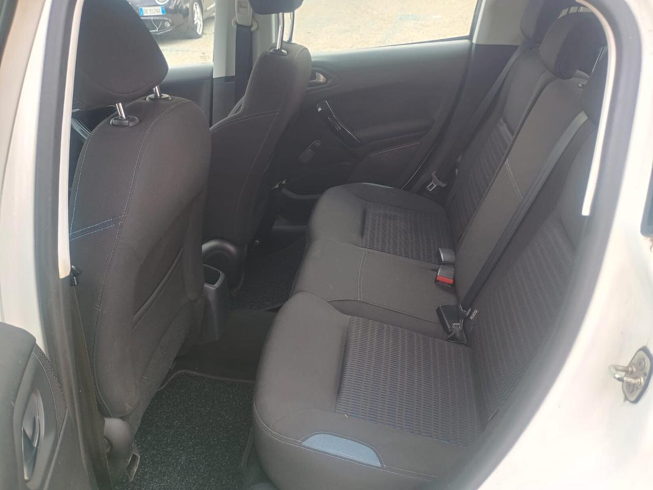 Peugeot 208 1.2 VTi 82 CV 5 porte Allure