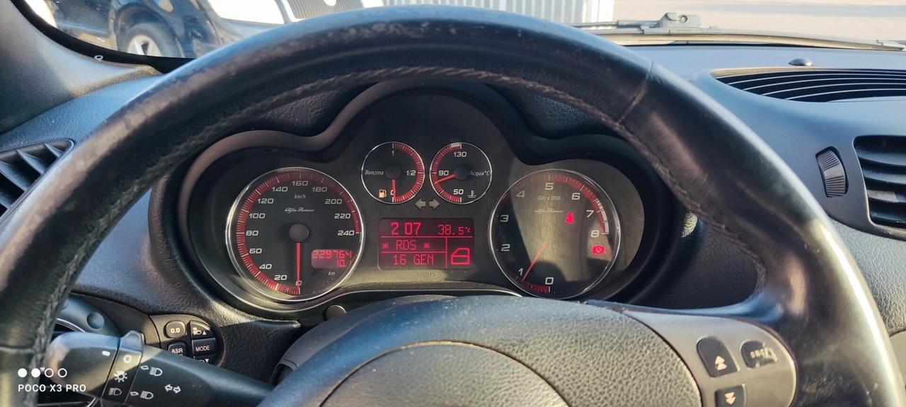Alfa Romeo 147 1.6 16V TS (105) 3 porte Black Line