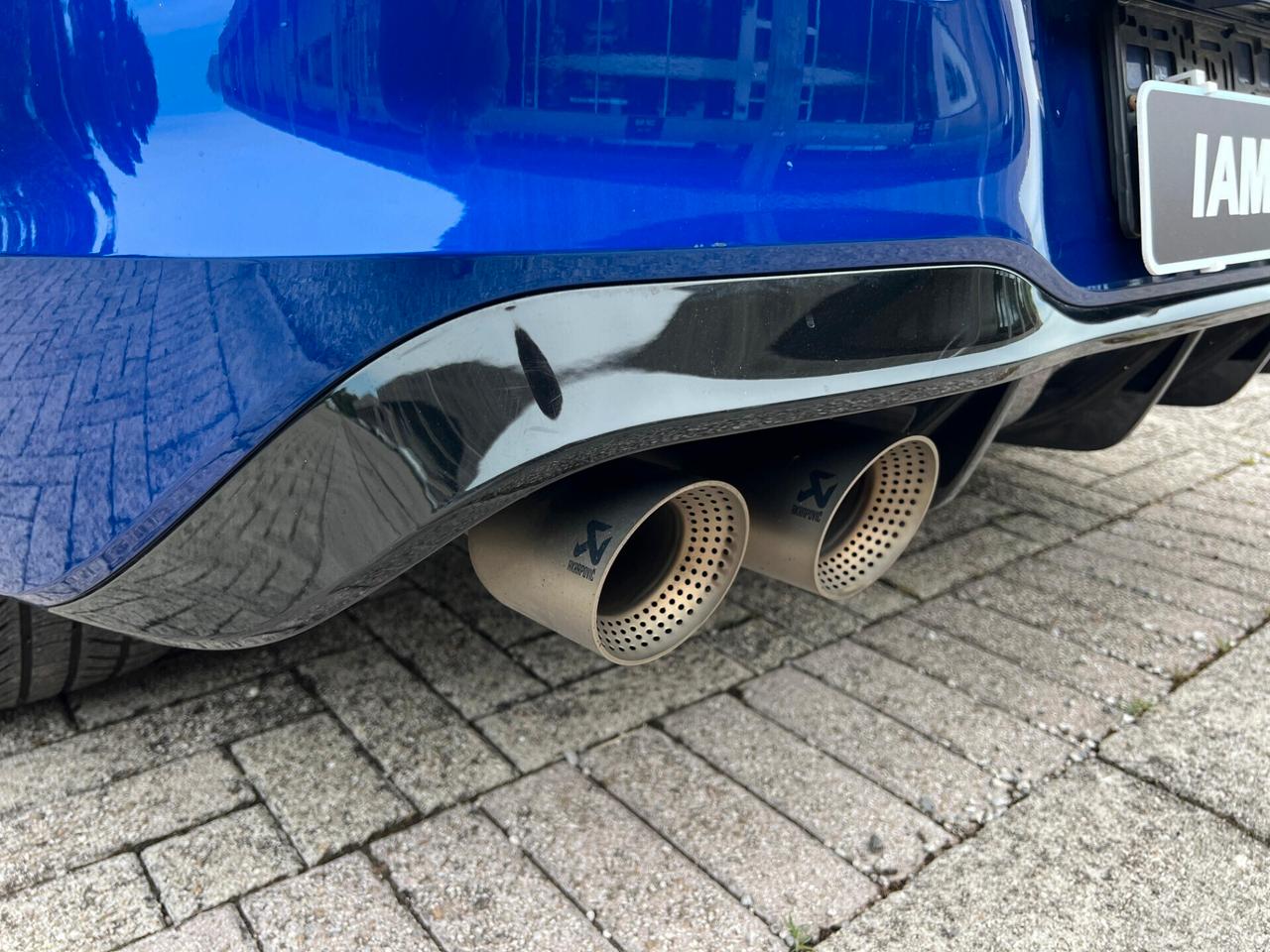Volkswagen Golf 8 R 2.0 TSI DSG 4Motion AKRAPOVICH