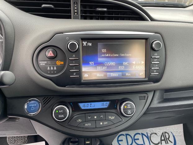 Toyota Yaris hybrid 5p Business
