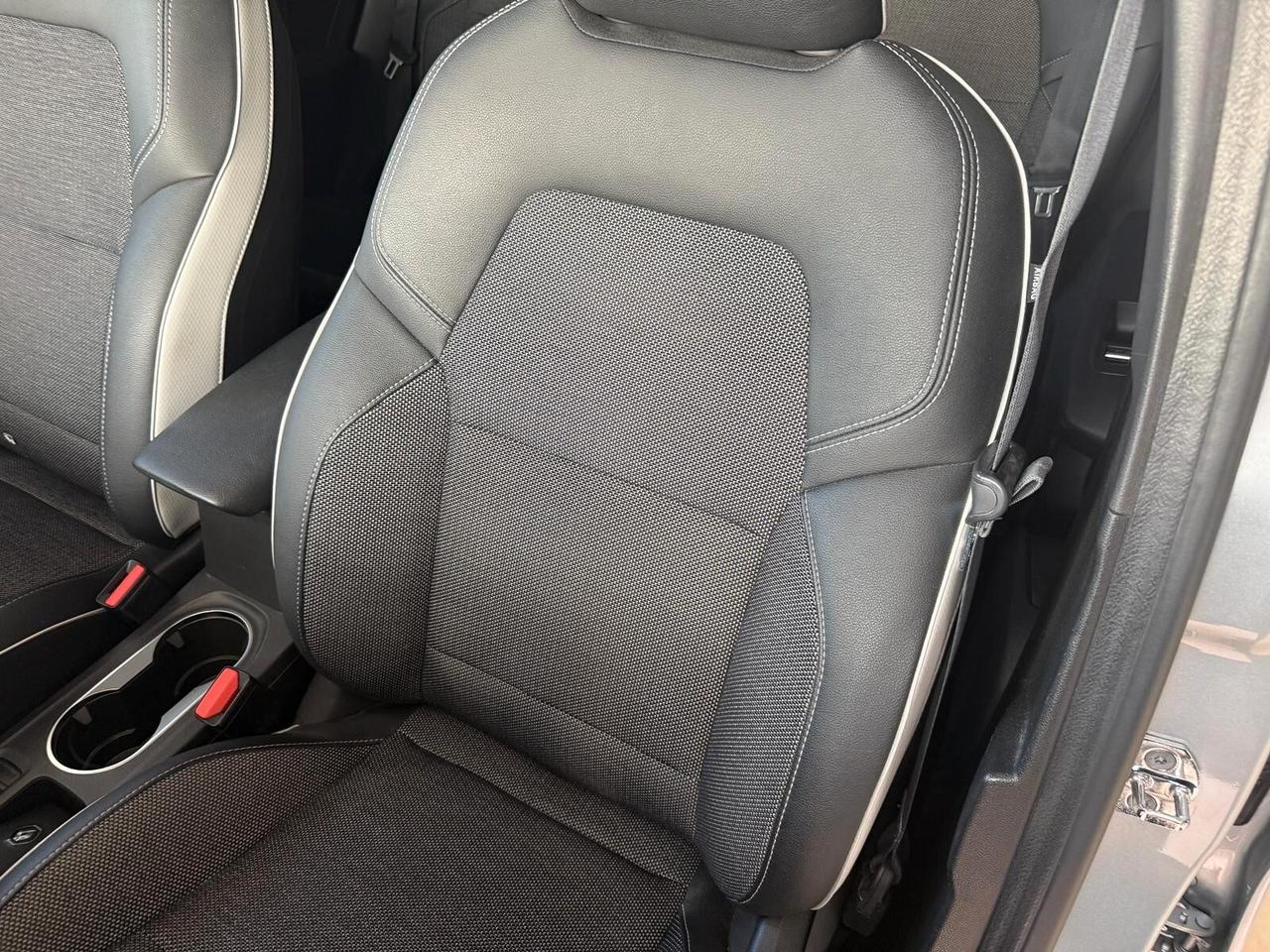 Renault Captur TCe 100 CV Intens