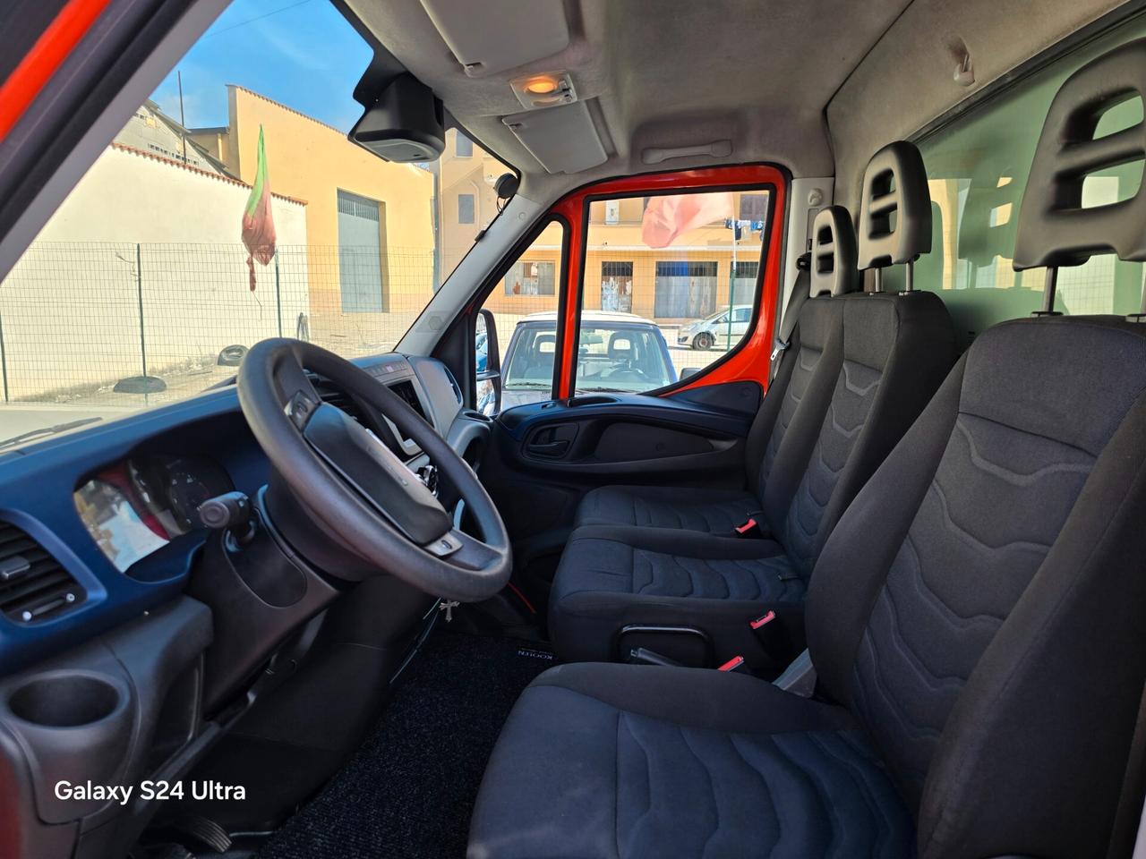 Iveco Furgone e Pedana