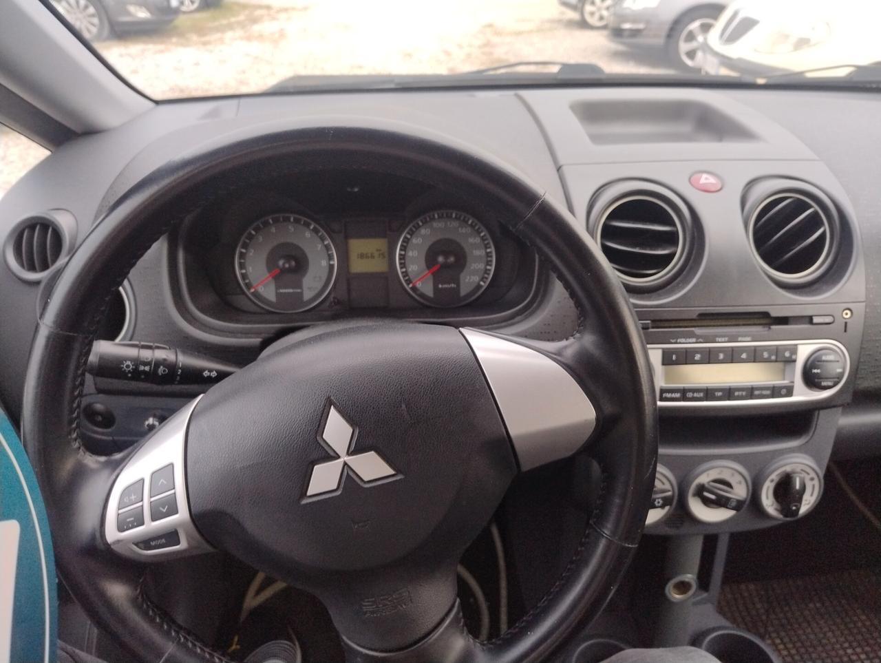 Mitsubishi Colt 1.1 12V 5p. Invite