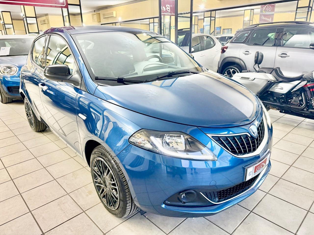 Lancia Ypsilon 1.0 FireFly 5 porte S&S Hybrid Gold