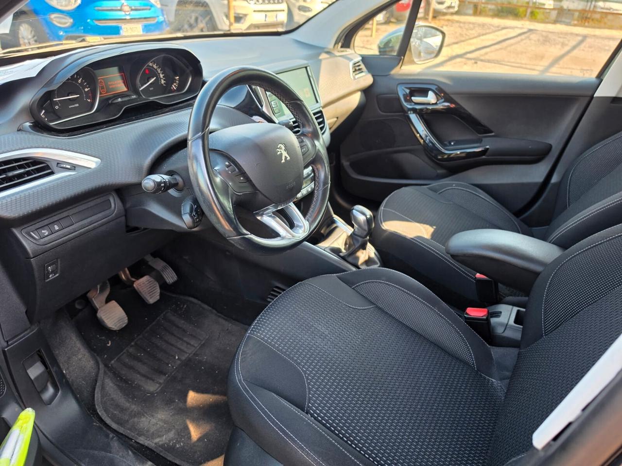 Peugeot 208 PureTech 82 5 porte Allure