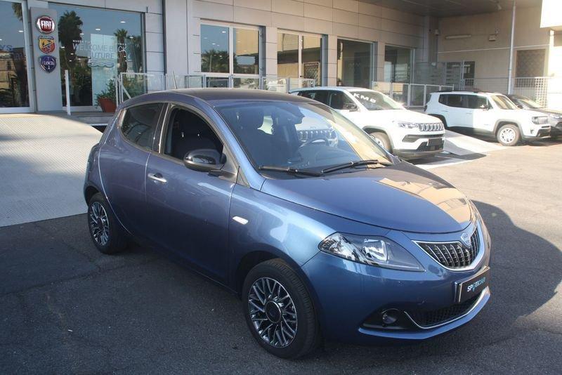 Lancia Ypsilon 1.0 FireFly 5 porte S&S Hybrid Platino