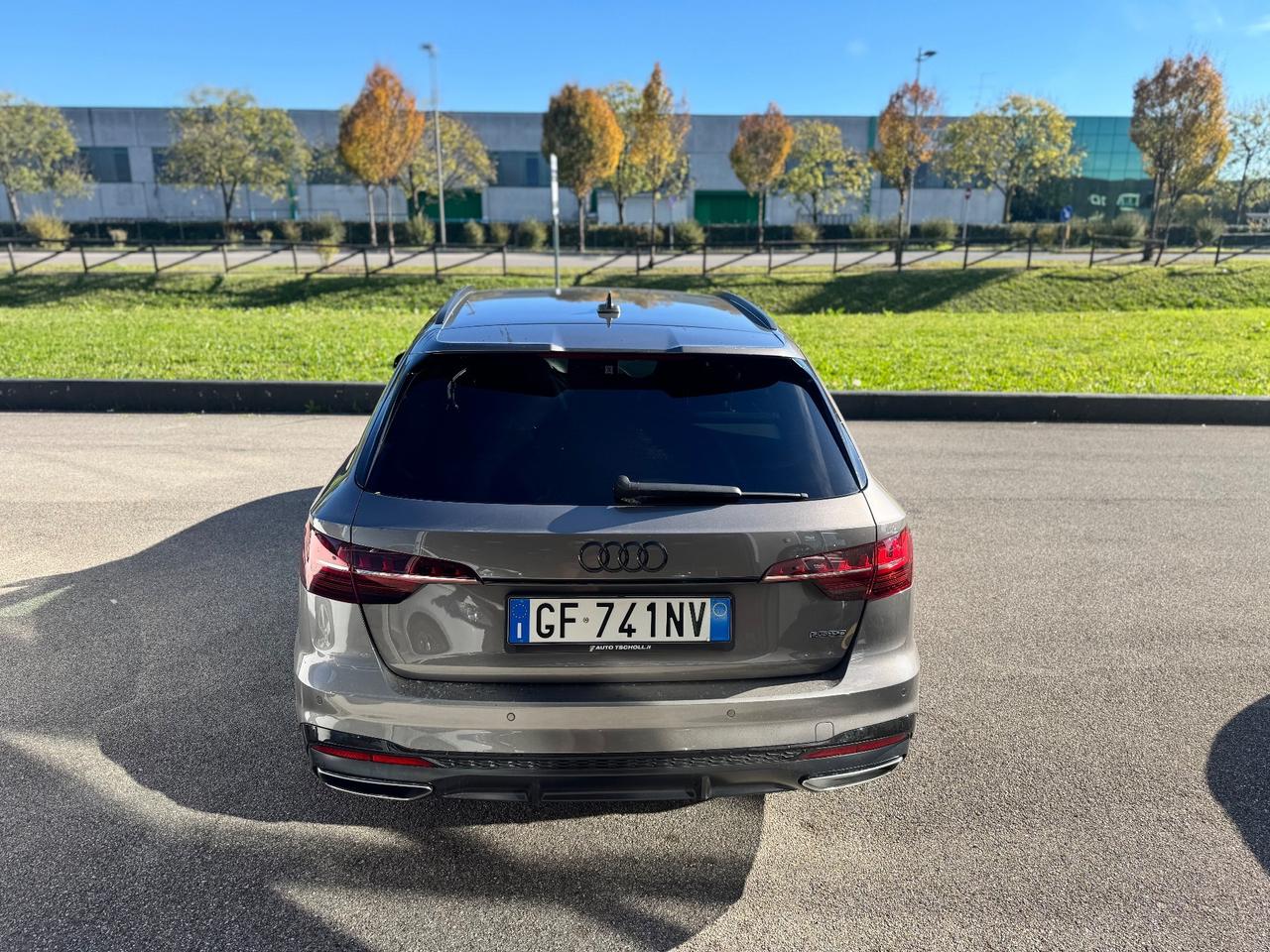 Audi A4 Avant 40 TDI quattro S tronic line edition