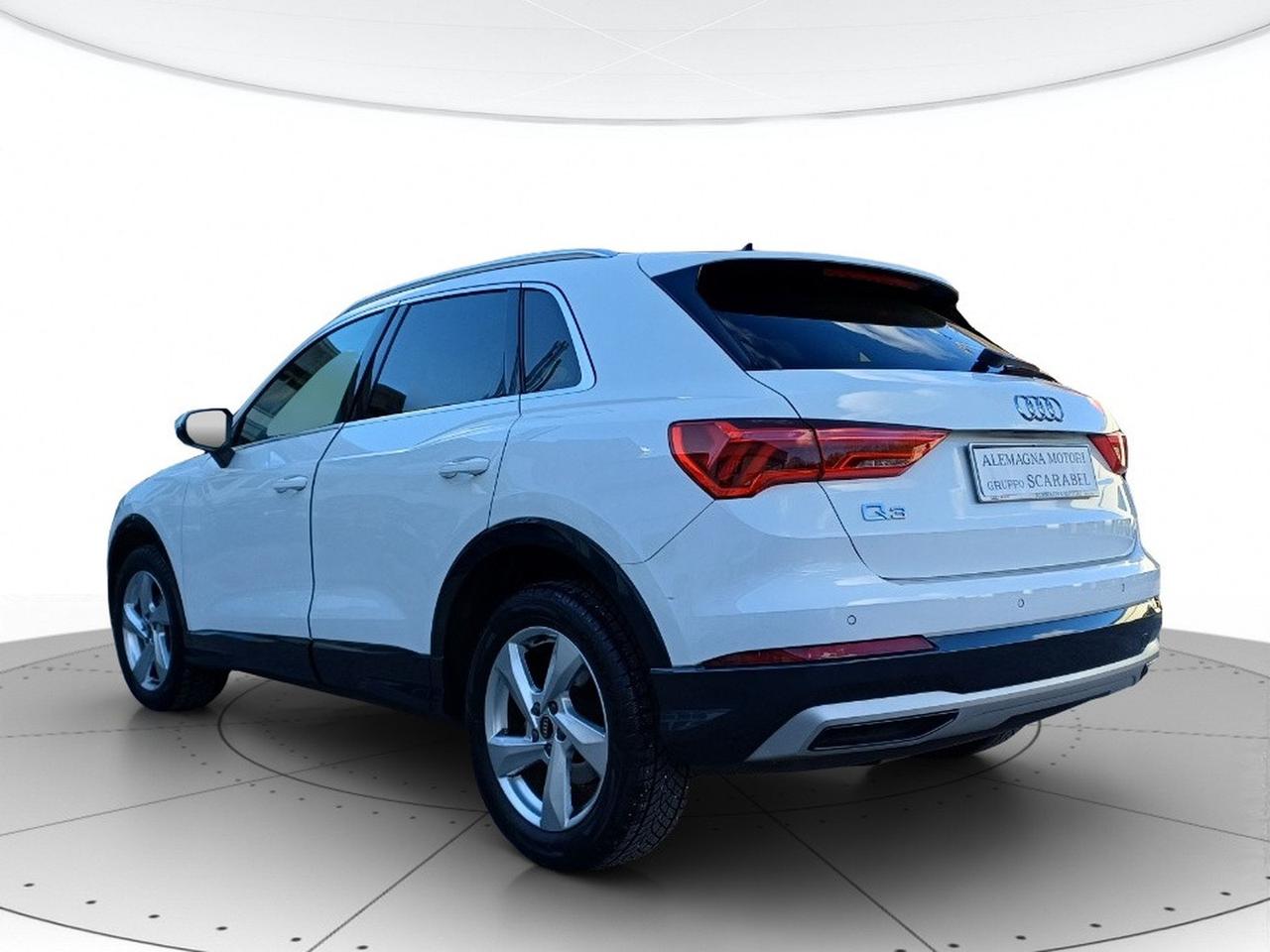 Audi Q3 35 2.0 tdi business advanced s-tronic