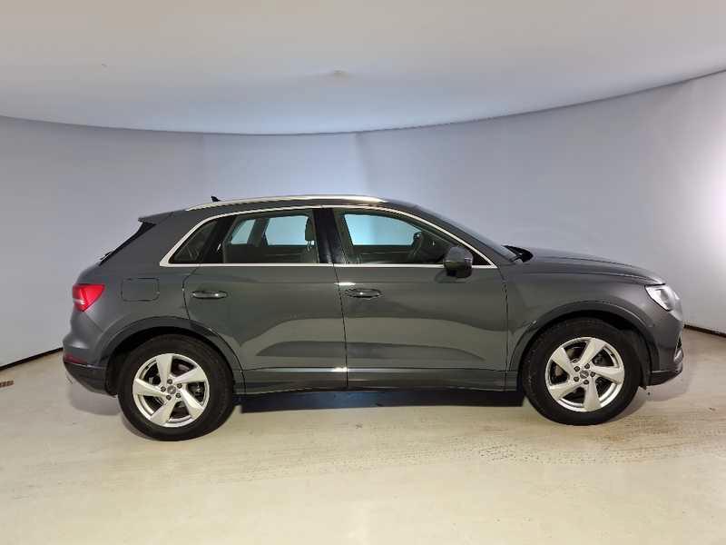 AUDI Q3 35 TDI S tronic Business Advanced