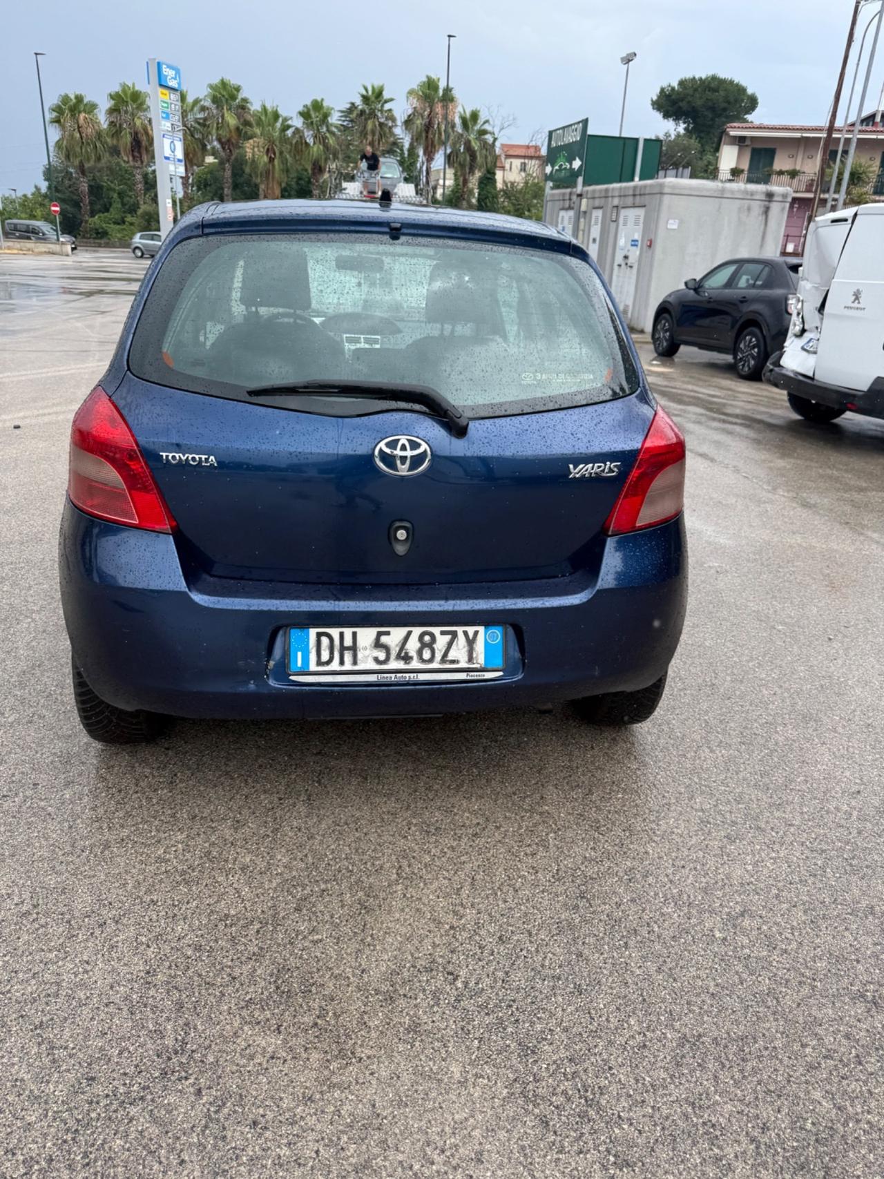 Toyota Yaris 1.0 5 porte