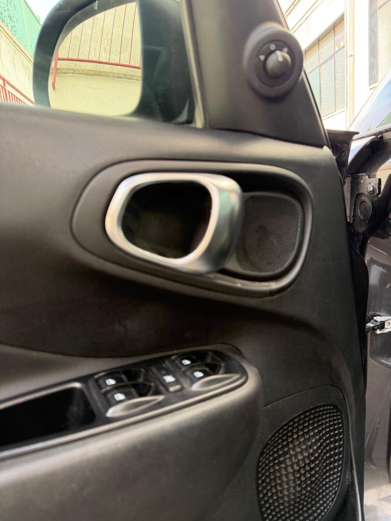 Fiat 500L LOUNGE con tetto panoramico