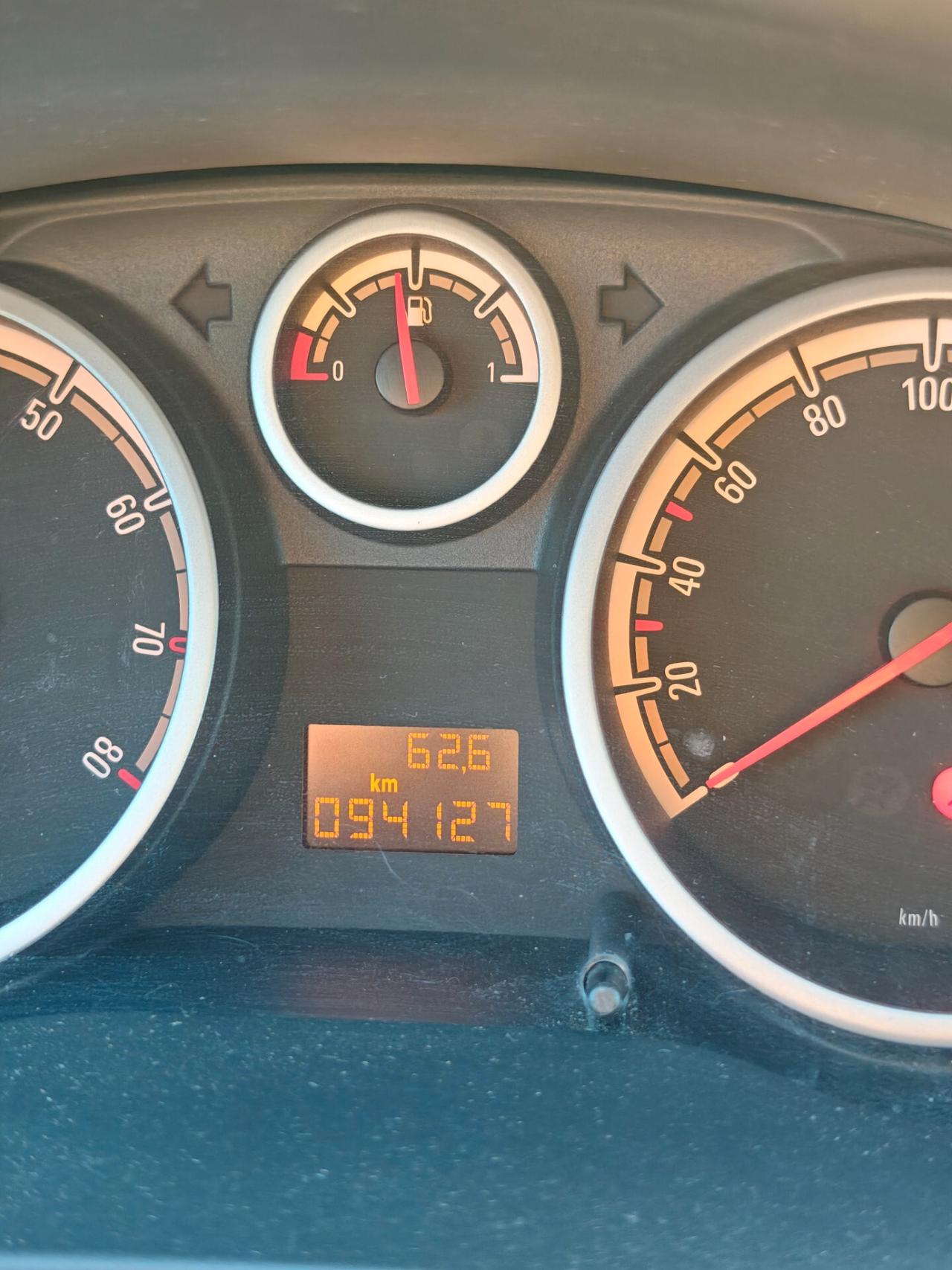 Opel Corsa 1.4 16V 5 porte Cosmo