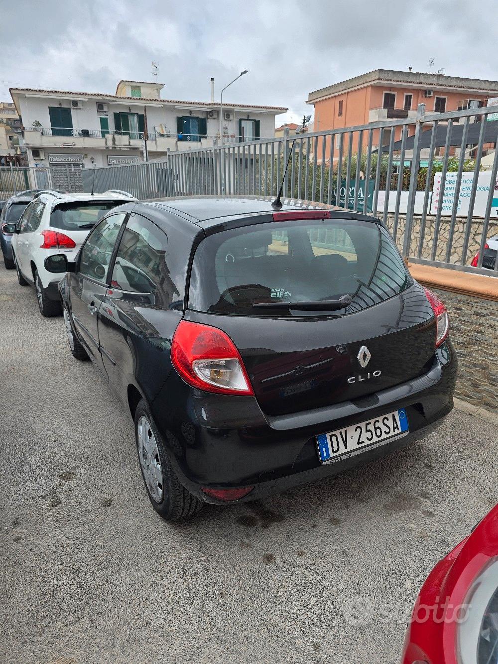 Renault Clio 3 Porte 1.2 16V "Le Iene" - Anno 2009