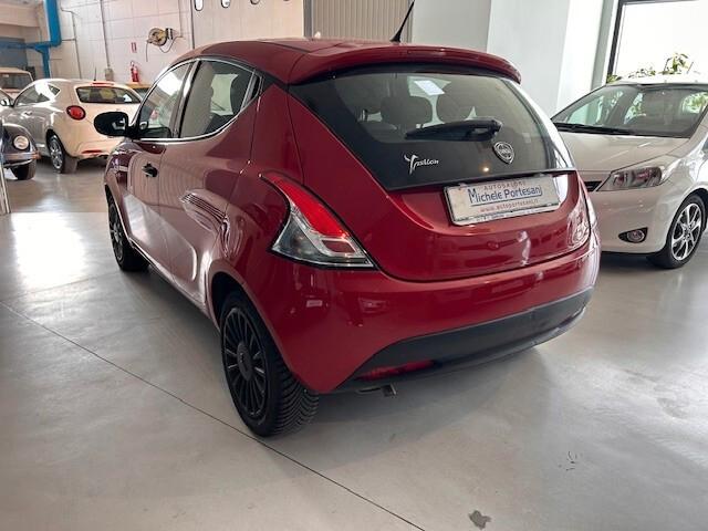 Lancia Ypsilon 1.2 69 CV 5 porte GPL Ecochic Elefantino Blu