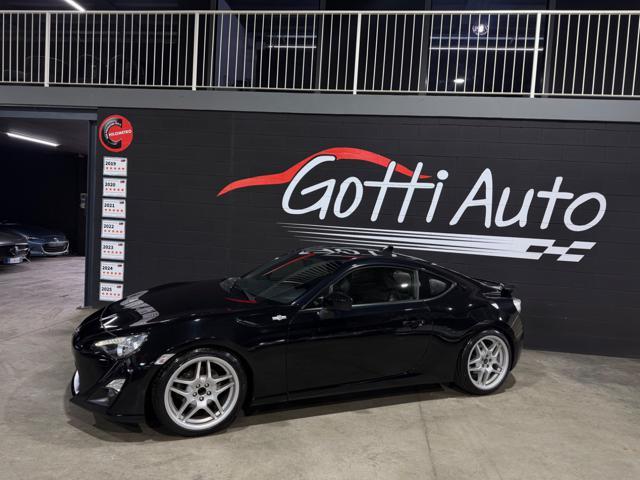 TOYOTA GT86 2.0 CERCHI DA 18 TOTAL BLACK IN SEDE
