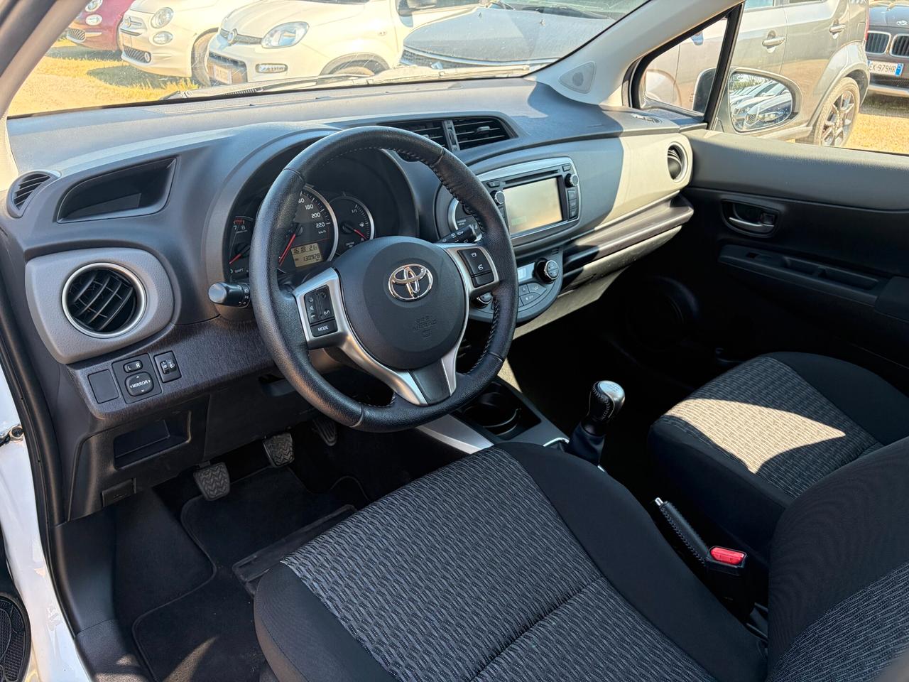 TOYOTA YARIS 1.0 TREND 68CV ANNO 2014 GARANZIA TOYOTA APPROVED