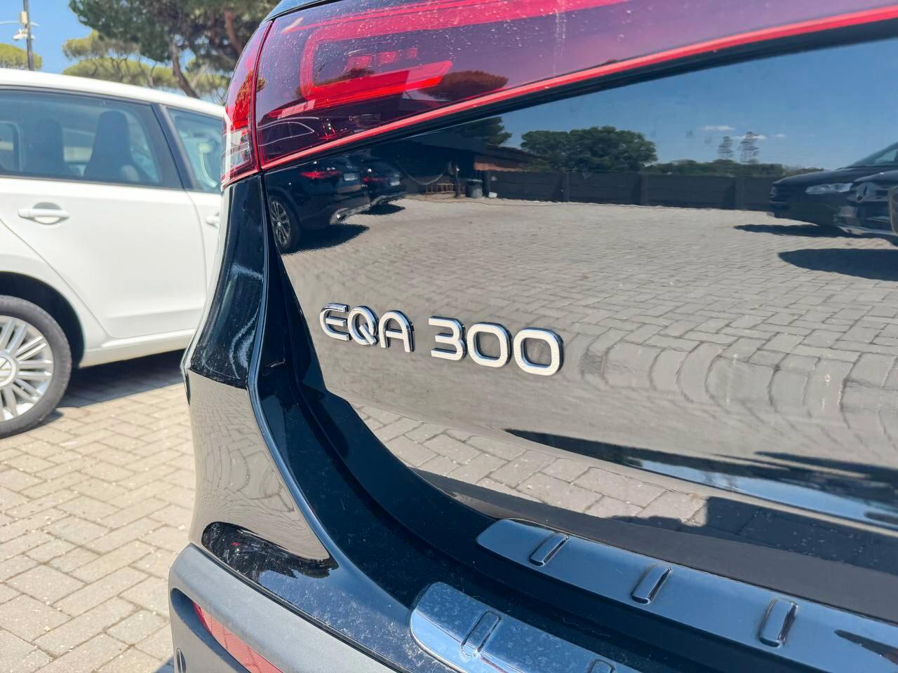 Mercedes-Benz EQA 300 AMG LINE 4MATIC