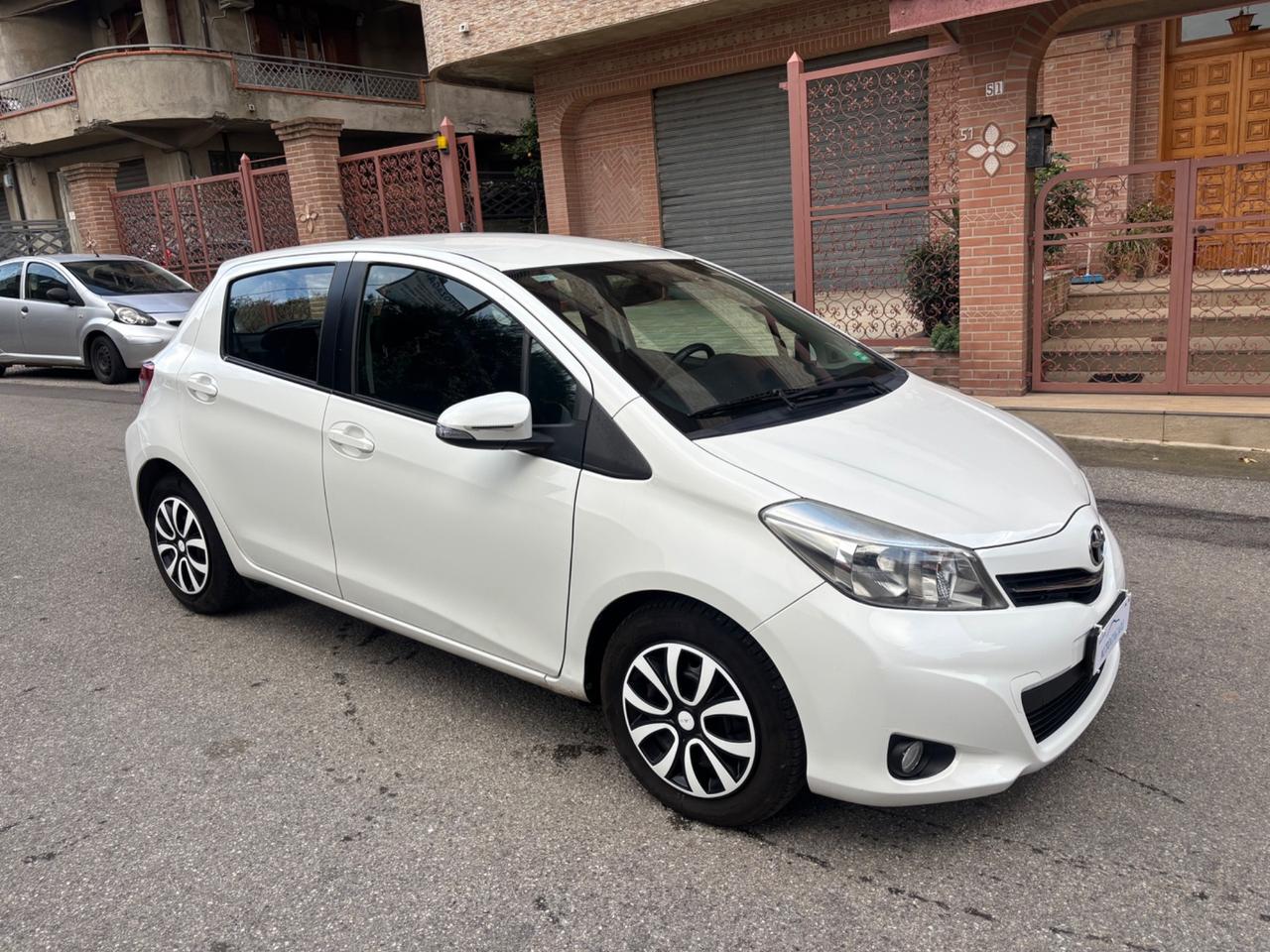 Toyota Yaris 1.4 D-4D 5 porte Lounge