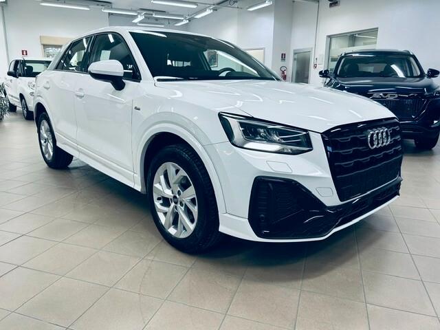 Audi Q2 35 TDI S tronic Identity Black