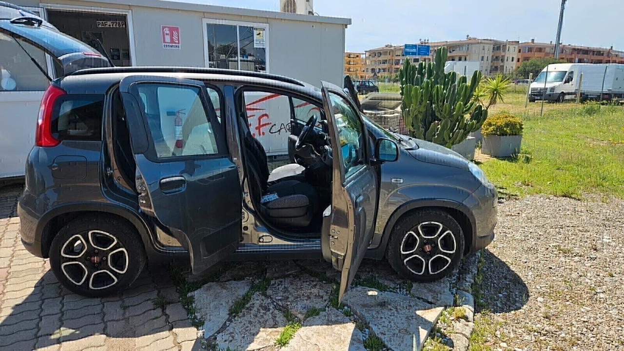 Fiat Panda 1.0 FireFly S&S Hybrid Sport