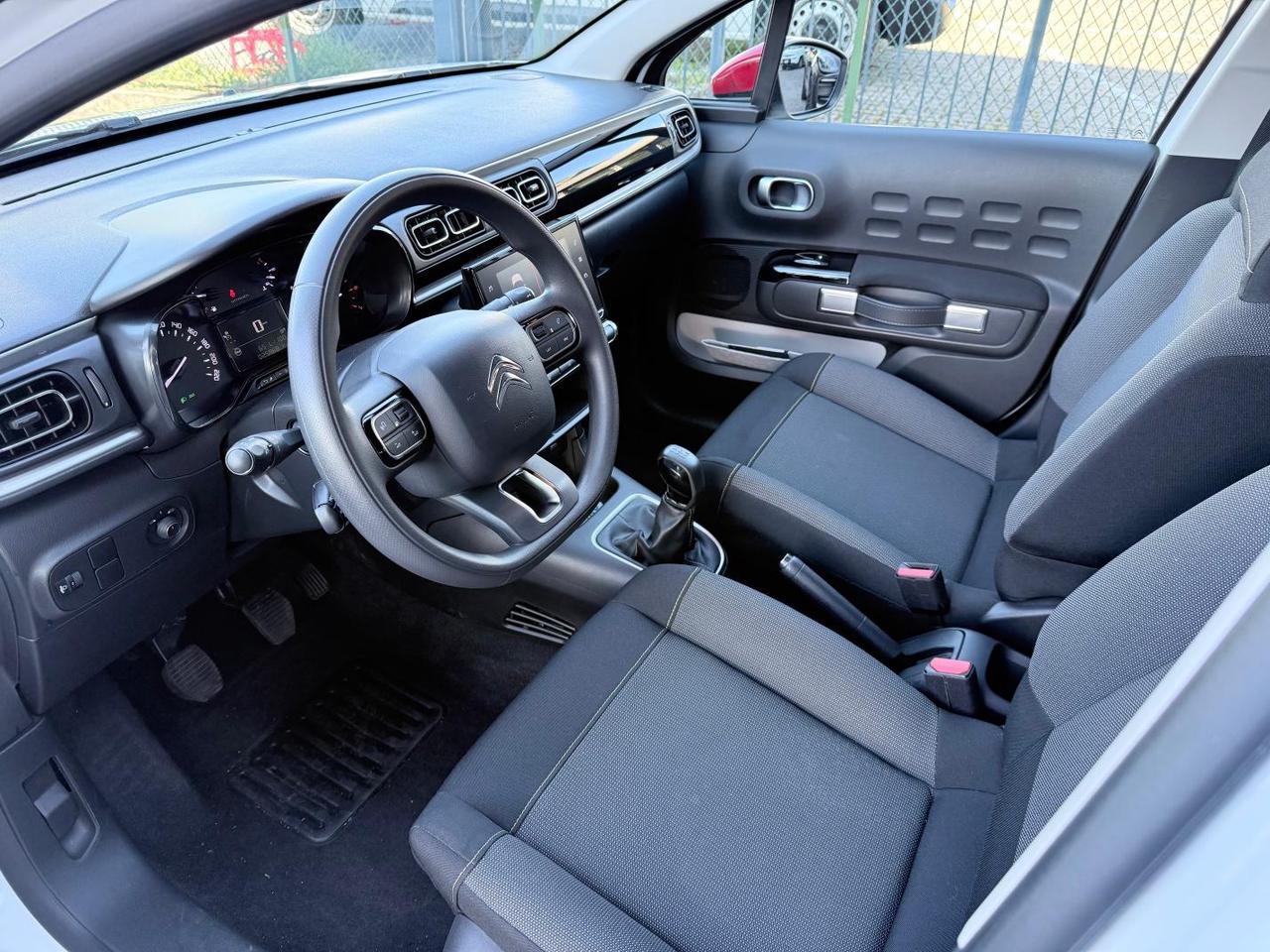 Citroen C3 1.2 puretech Shine s&s 83cv